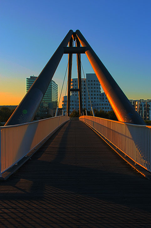 Düsseldorf - Brücke Medienhafen HDR